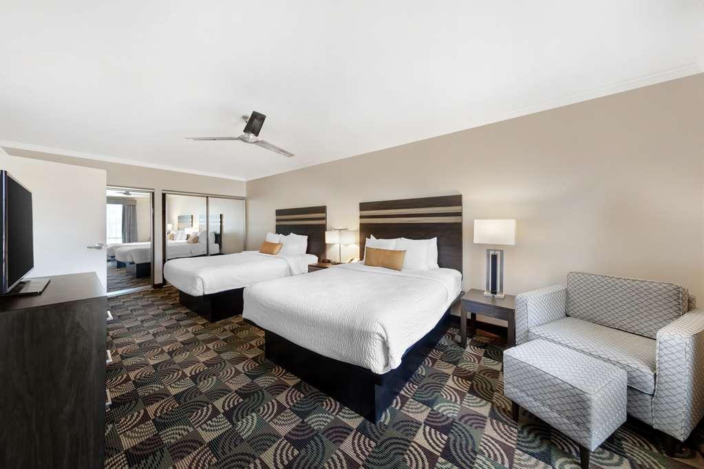 Best Western Plus Country Park Hotel Tehachapi Room photo